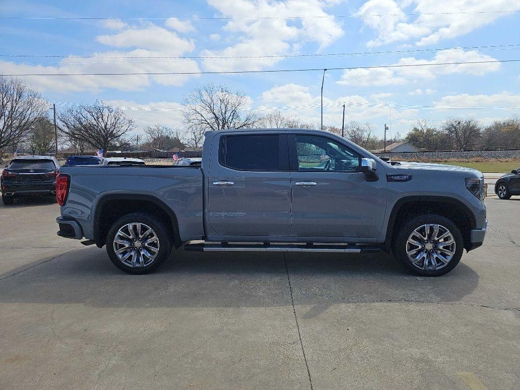GMC Sierra 1500 4WD Crew Cab 147" Pro 2024