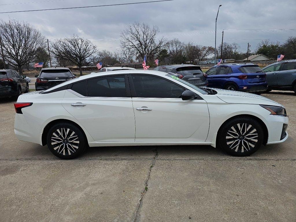 Nissan Altima 2.5 SV Sedan 2024