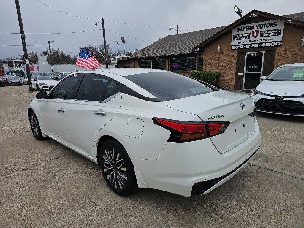 Nissan Altima 2.5 SV Sedan 2024