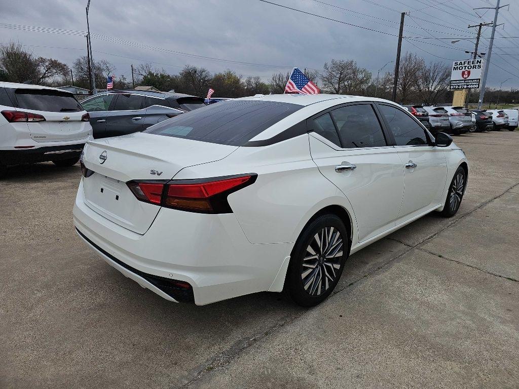 Nissan Altima 2.5 SV Sedan 2024