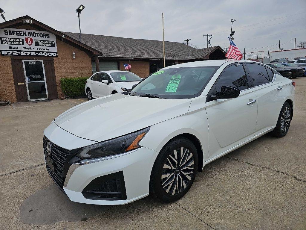 Nissan Altima 2.5 SV Sedan 2024