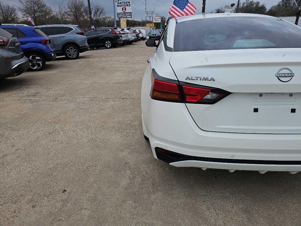 Nissan Altima 2.5 SV Sedan 2024