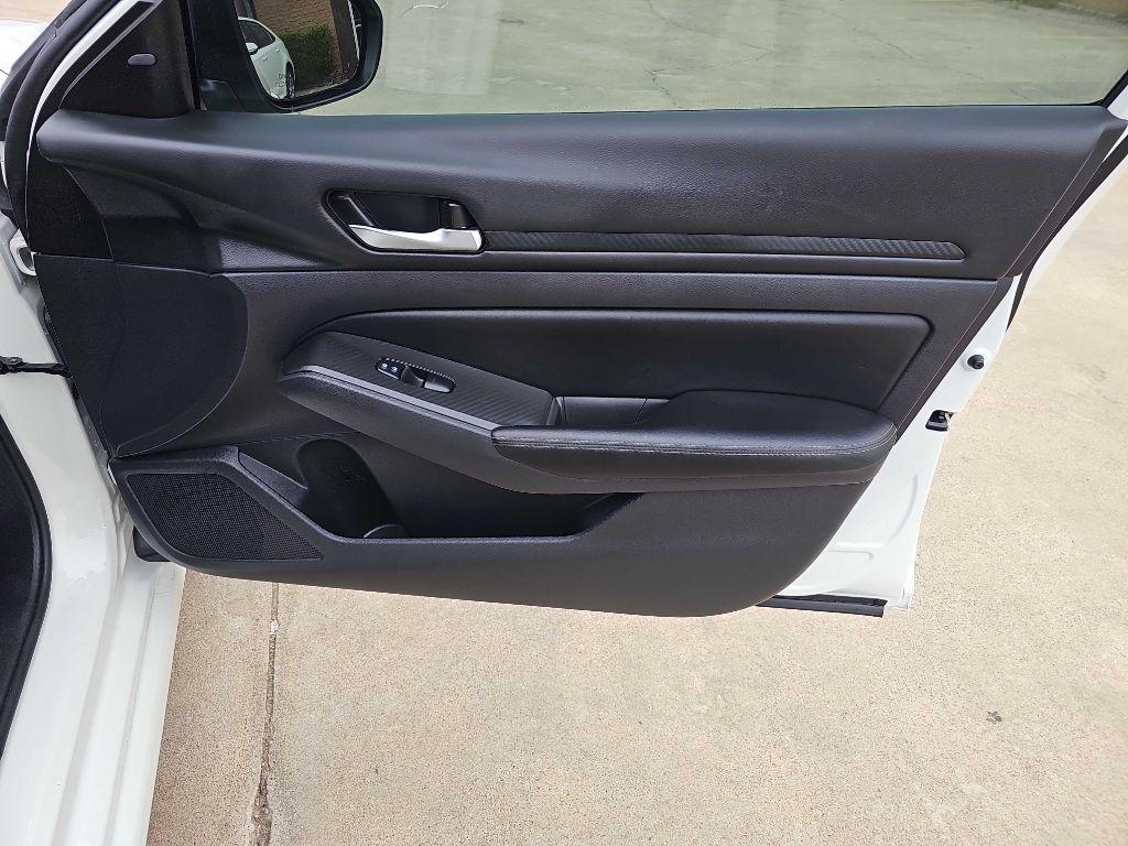 Nissan Altima 2.5 SV Sedan 2024