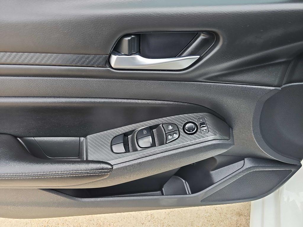 Nissan Altima 2.5 SV Sedan 2024