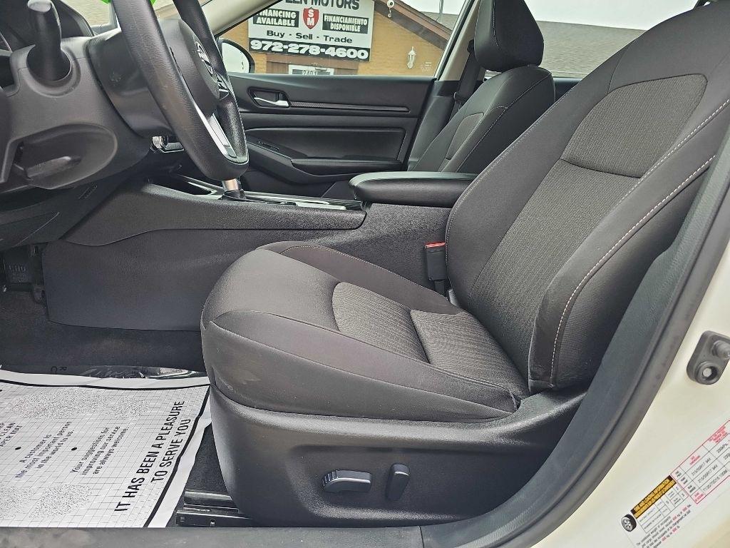 Nissan Altima 2.5 SV Sedan 2024