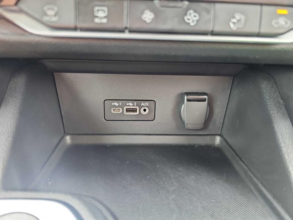 Nissan Sentra SR CVT 2022