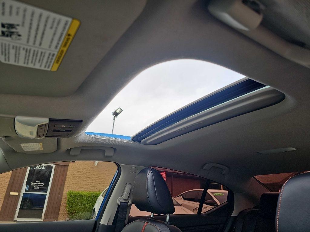 Nissan Sentra SR CVT 2022