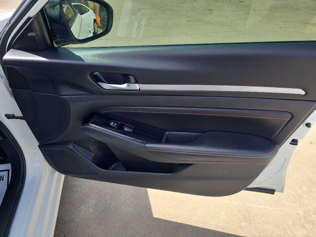 Nissan Altima 2.5 SR Sedan 2023