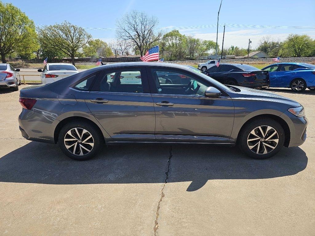 Volkswagen Jetta S Auto 2024