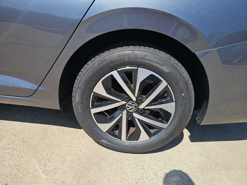 Volkswagen Jetta S Auto 2024