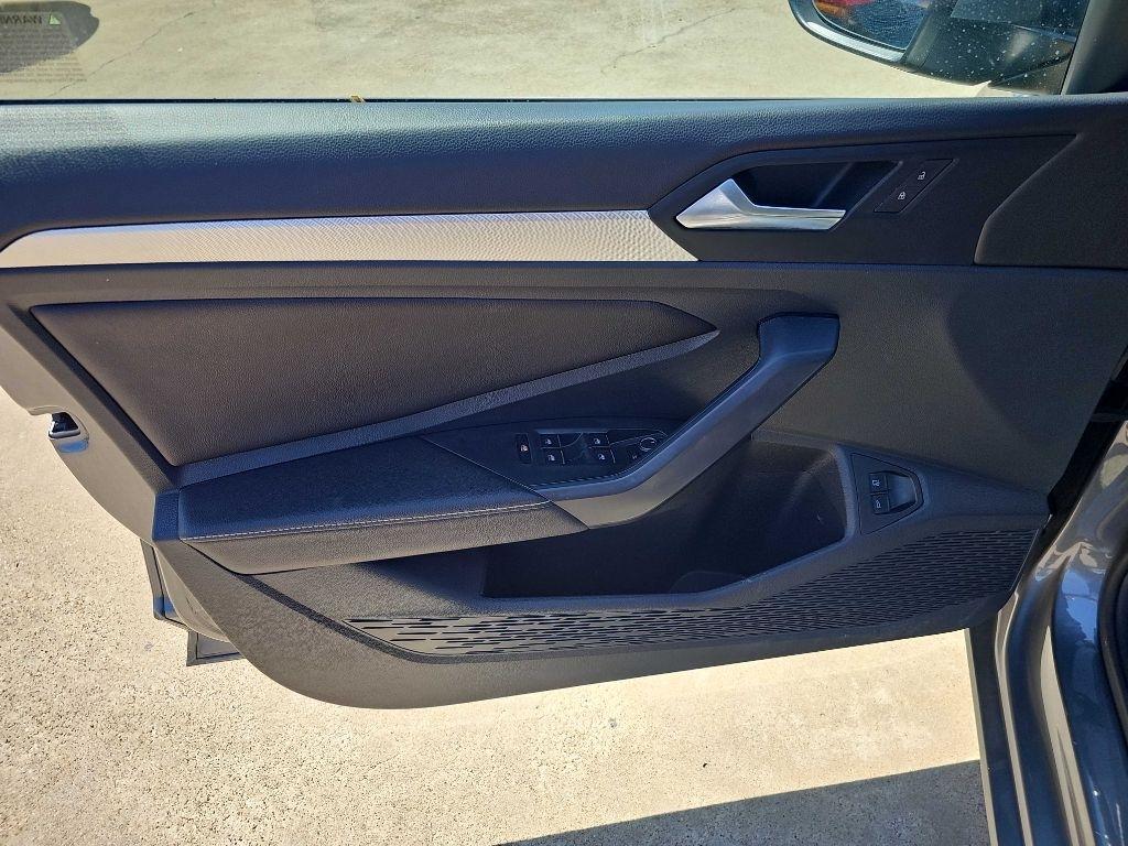 Volkswagen Jetta S Auto 2024