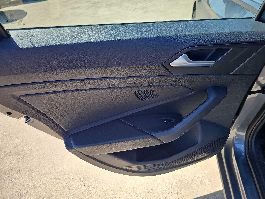 Volkswagen Jetta S Auto 2024
