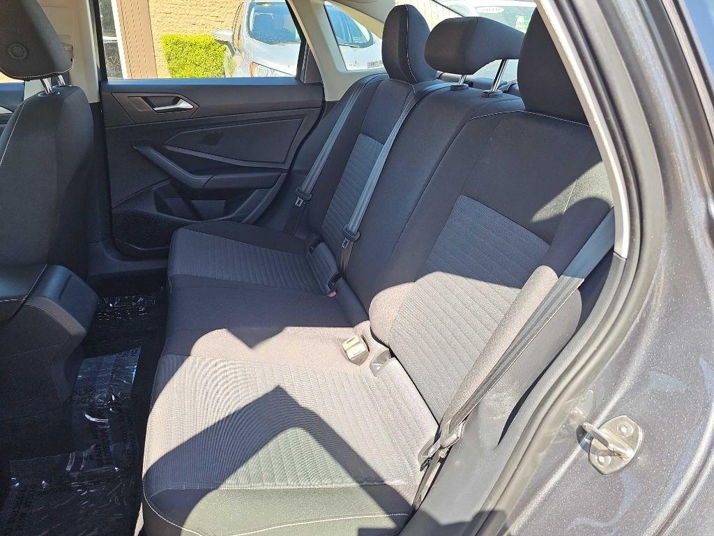 Volkswagen Jetta S Auto 2024