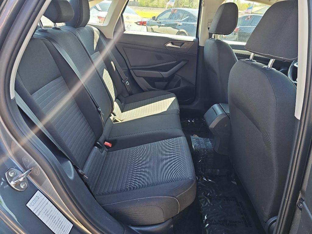 Volkswagen Jetta S Auto 2024