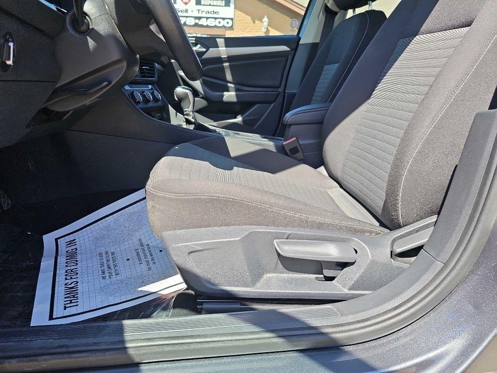 Volkswagen Jetta S Auto 2024
