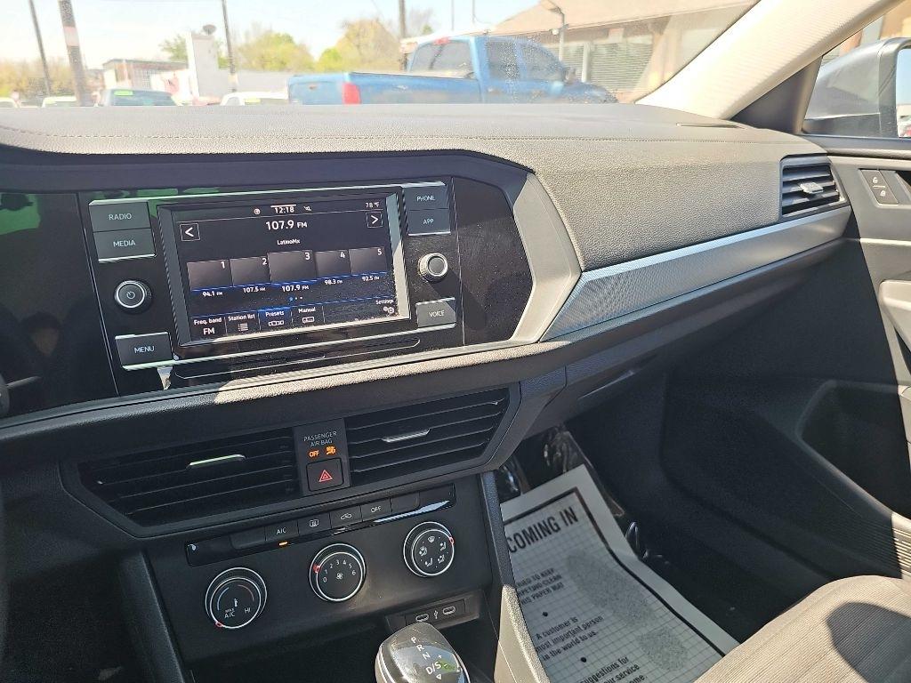 Volkswagen Jetta S Auto 2024