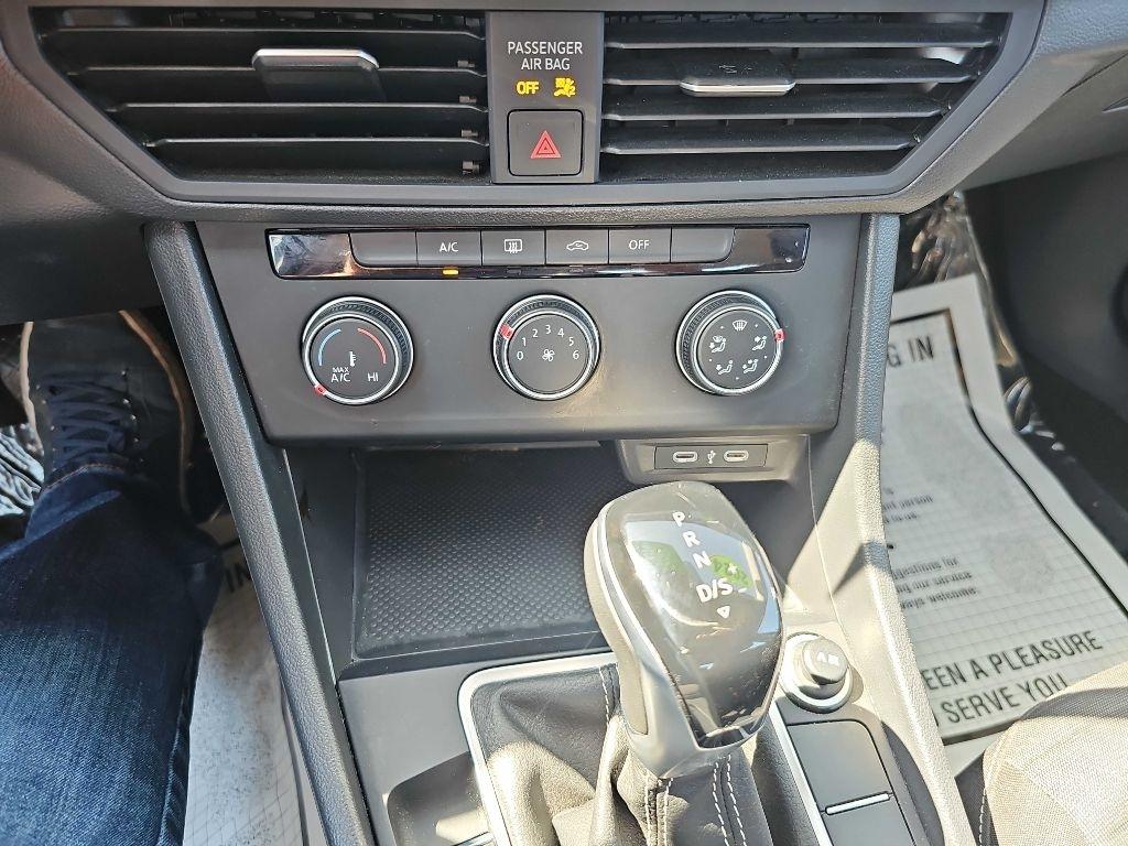 Volkswagen Jetta S Auto 2024