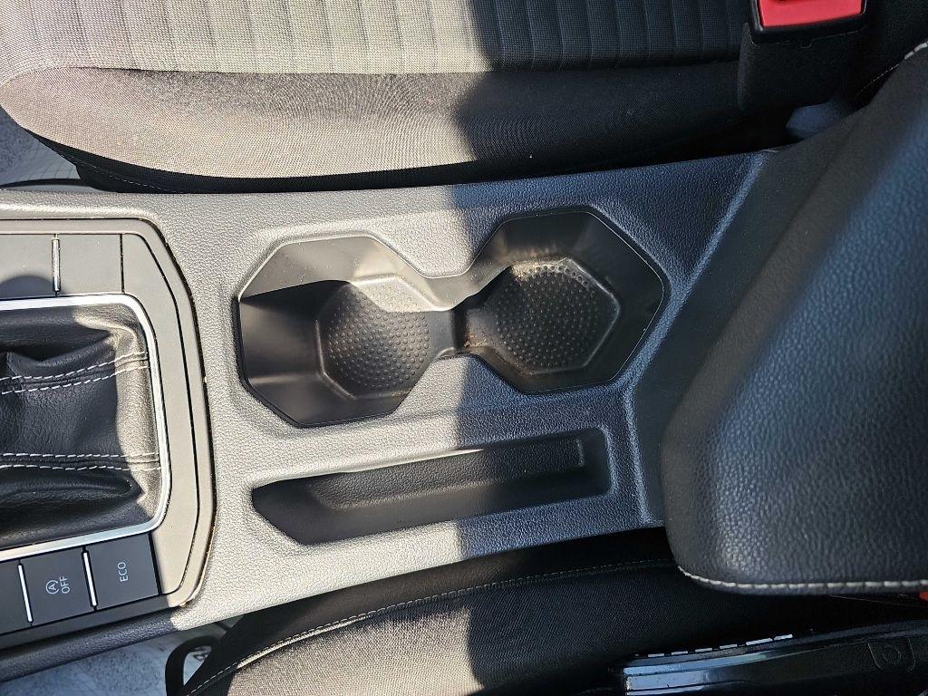 Volkswagen Jetta S Auto 2024
