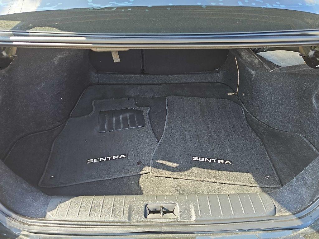 Nissan Sentra SR CVT 2022