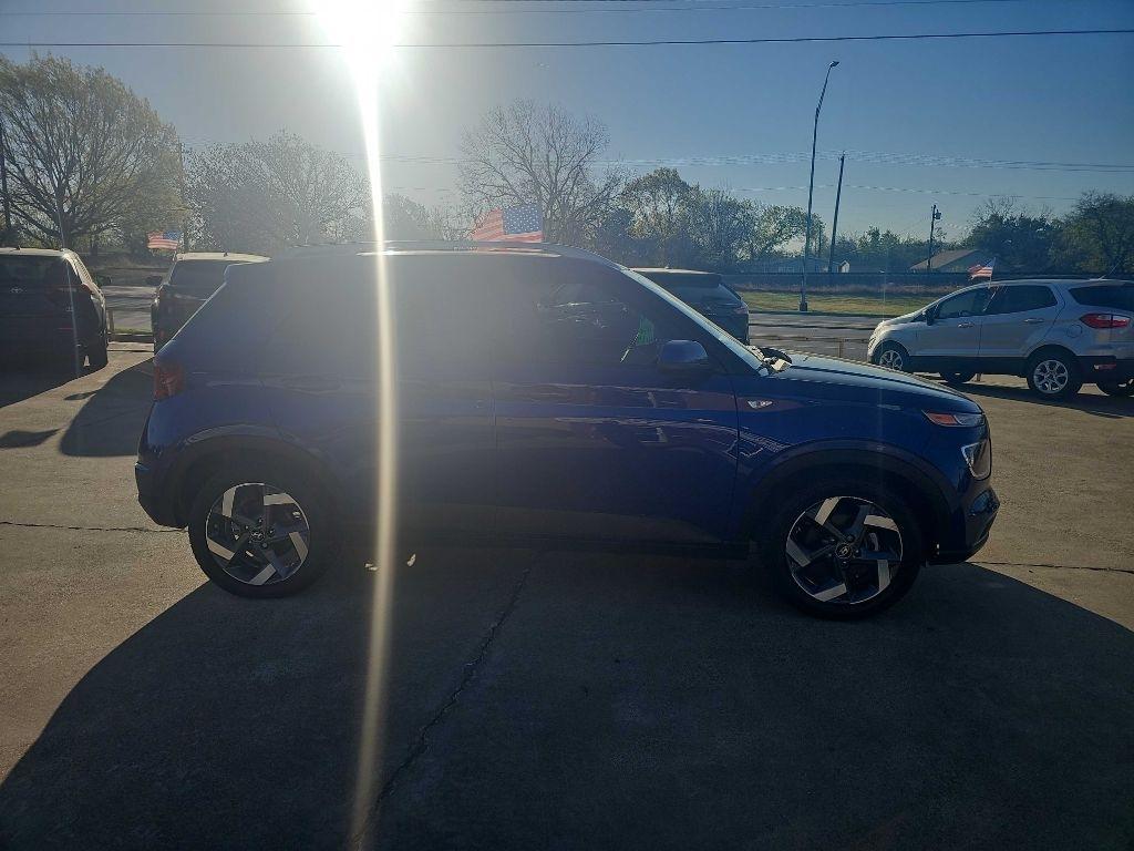 Hyundai Venue Limited IVT 2023