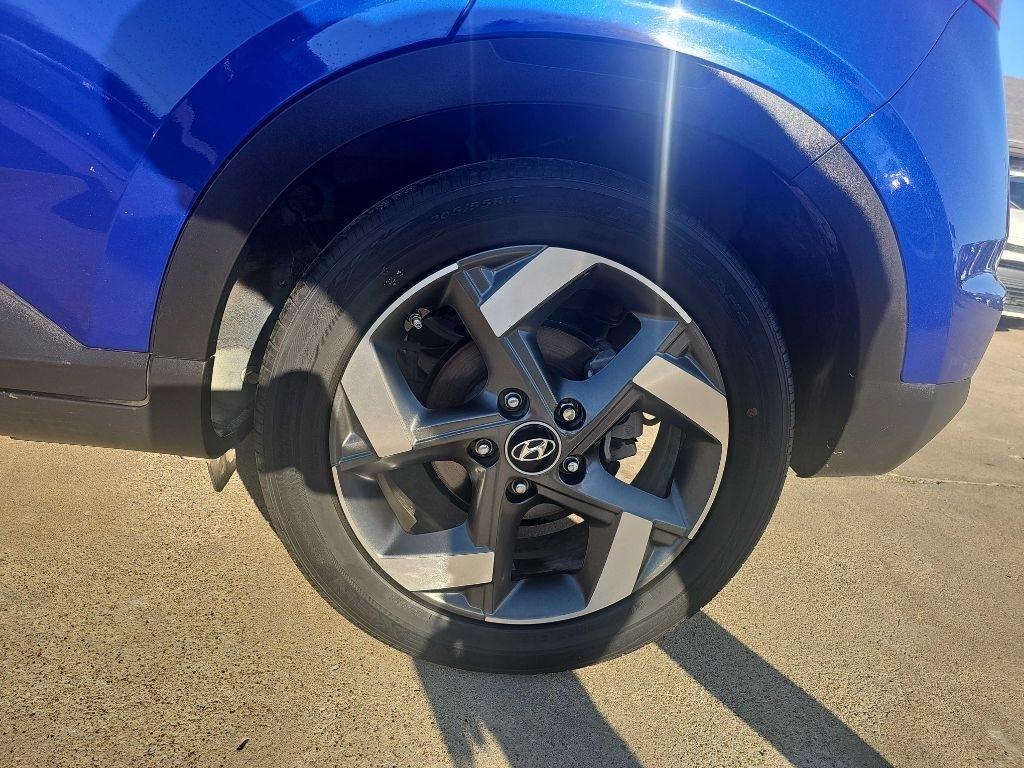 Hyundai Venue Limited IVT 2023