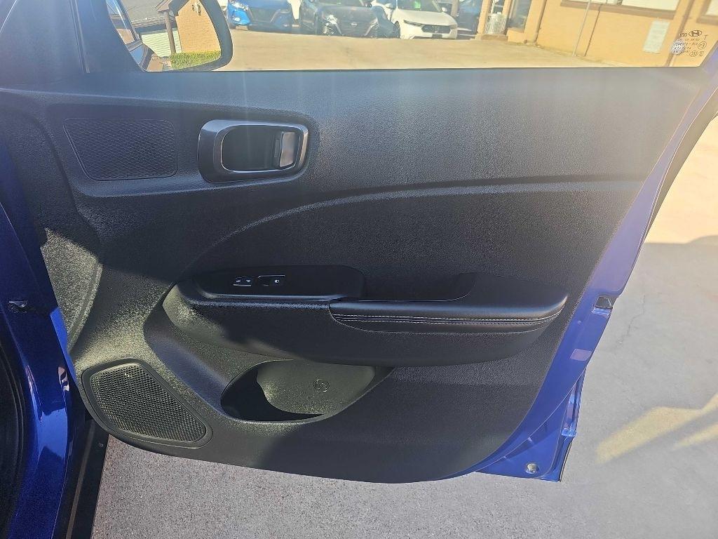 Hyundai Venue Limited IVT 2023