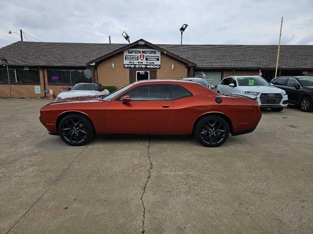 Dodge Challenger SXT RWD 2023