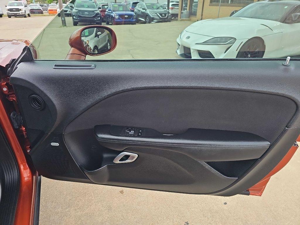 Dodge Challenger SXT RWD 2023