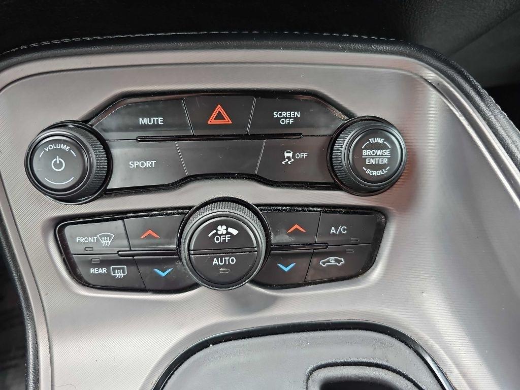 Dodge Challenger SXT RWD 2023