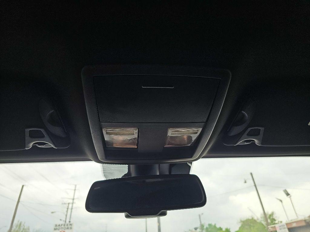 Dodge Challenger SXT RWD 2023