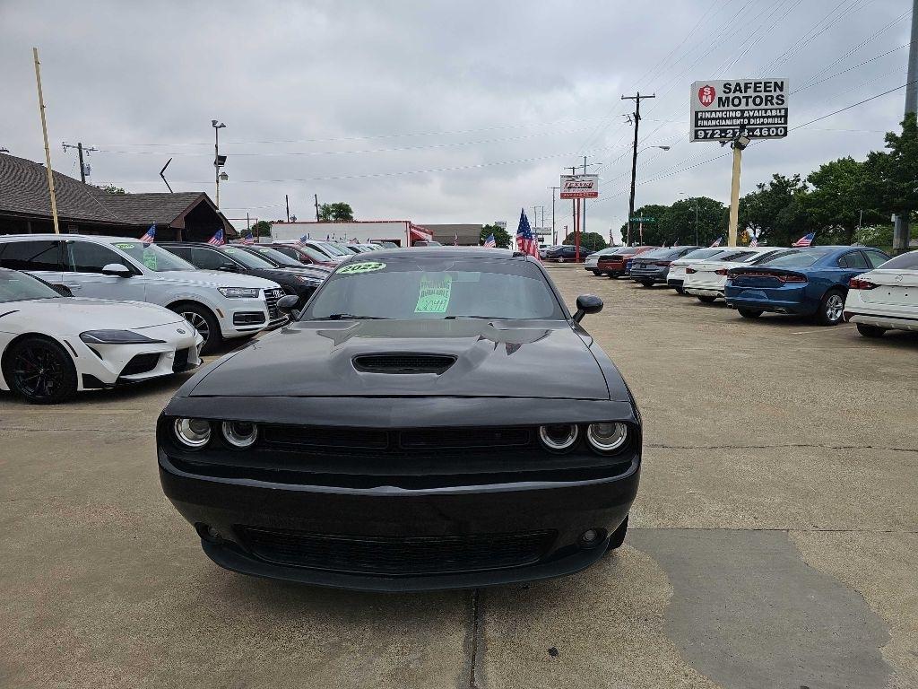 Dodge Challenger SXT RWD 2022