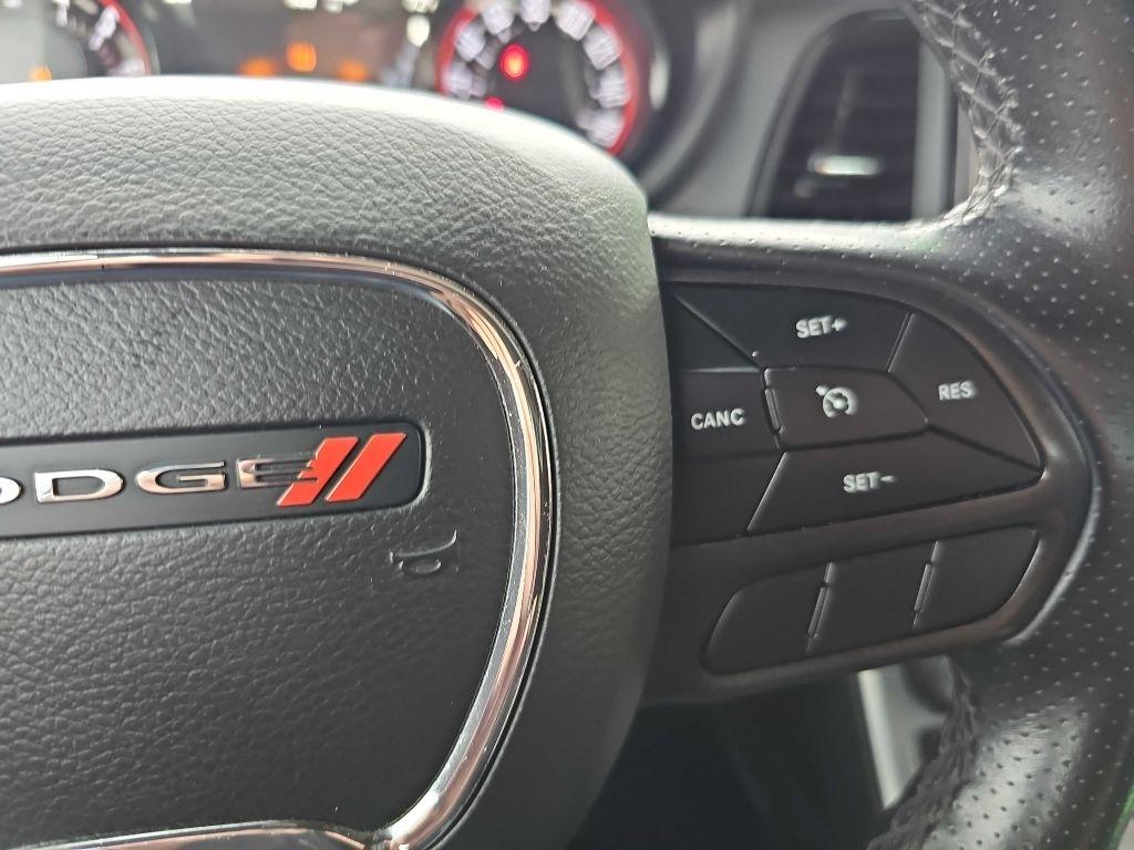 Dodge Challenger SXT RWD 2022
