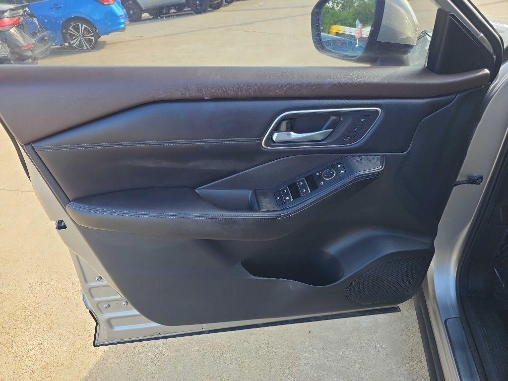 Nissan Rogue FWD Platinum *Ltd Avail* 2023