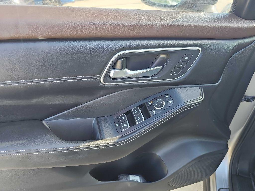 Nissan Rogue FWD Platinum *Ltd Avail* 2023