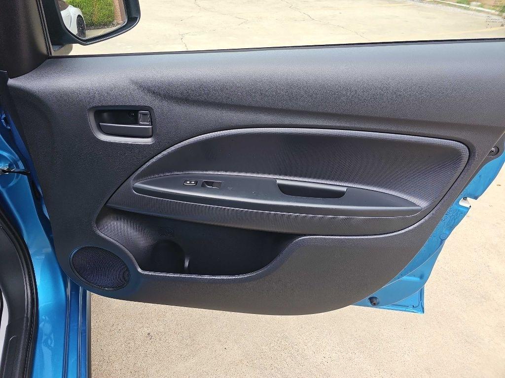 Mitsubishi Mirage ES CVT 2024