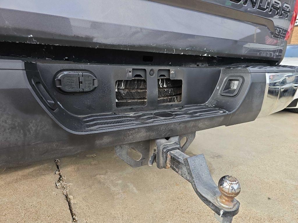 Toyota Tundra 2WD Truck CrewMax 5.7L V8 6-Spd AT LTD (Natl) 2015