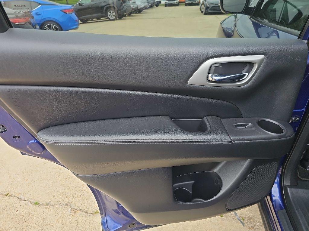 Nissan Pathfinder FWD SV 2020