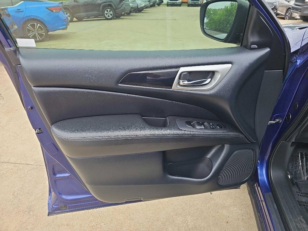 Nissan Pathfinder FWD SV 2020