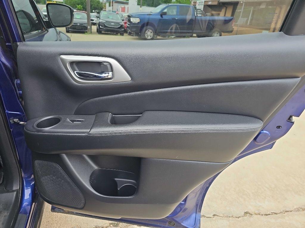 Nissan Pathfinder FWD SV 2020