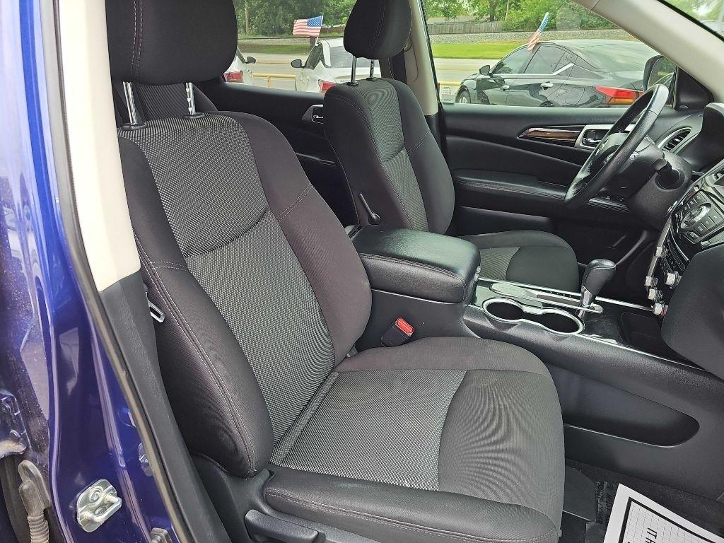 Nissan Pathfinder FWD SV 2020