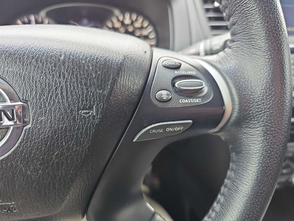 Nissan Pathfinder FWD SV 2020