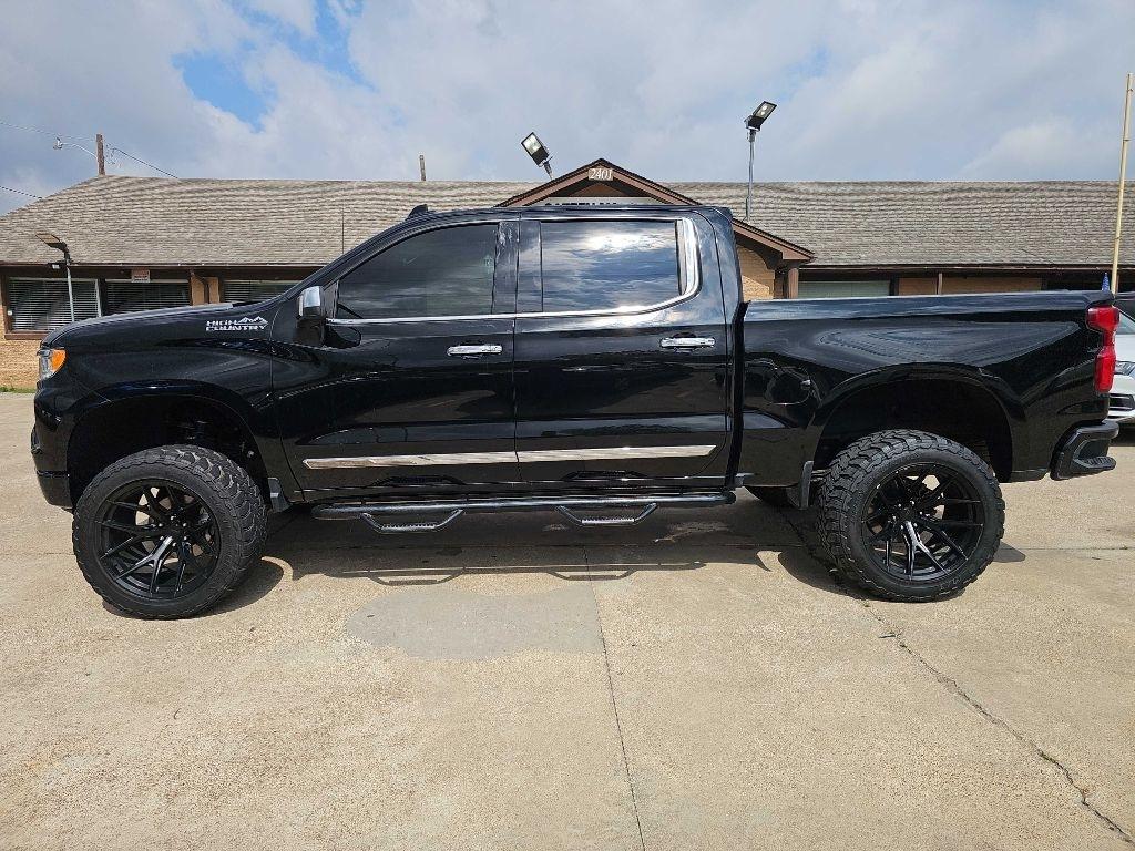 Chevrolet Silverado 1500 4WD Crew Cab 147" High Country 2022