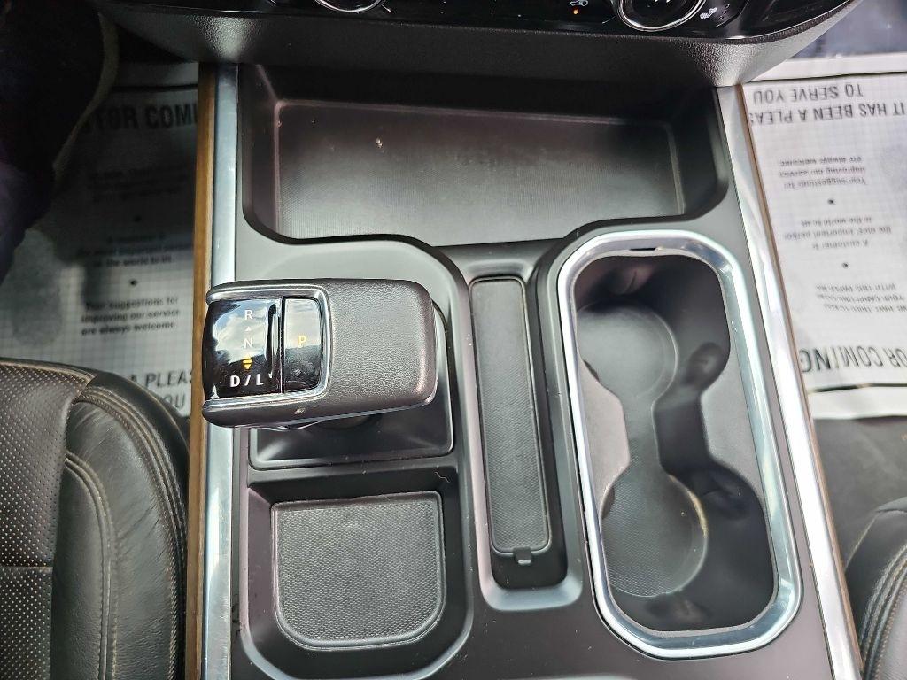 Chevrolet Silverado 1500 4WD Crew Cab 147" High Country 2022