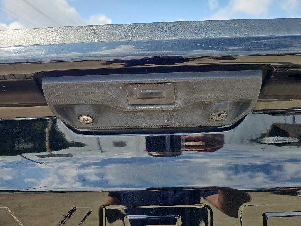 Chevrolet Silverado 1500 4WD Crew Cab 147" High Country 2022