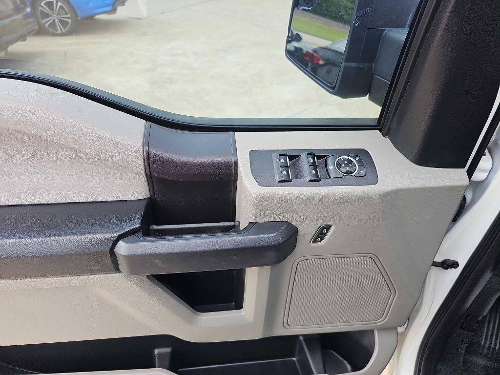 Ford F-150 Lariat 2WD SuperCab 8' Box 2018