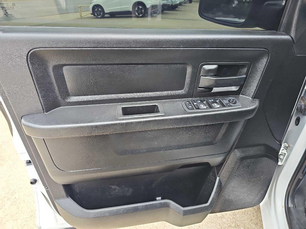 RAM 1500 Classic Tradesman 4x4 Quad Cab 6'4" Box 2020
