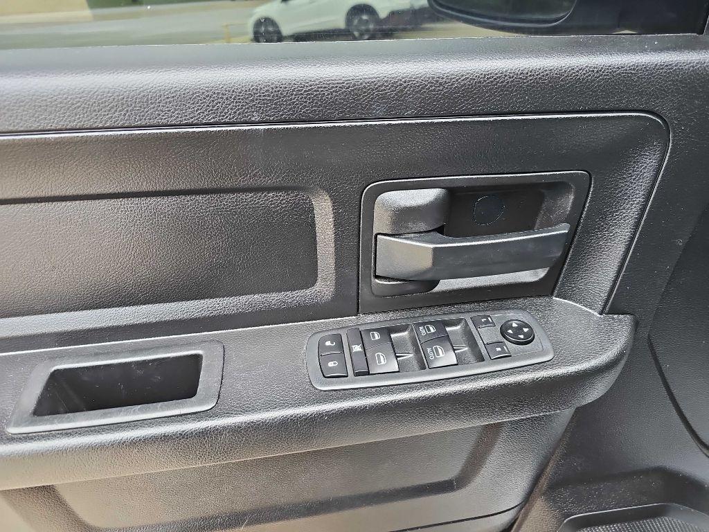 RAM 1500 Classic Tradesman 4x4 Quad Cab 6'4" Box 2020