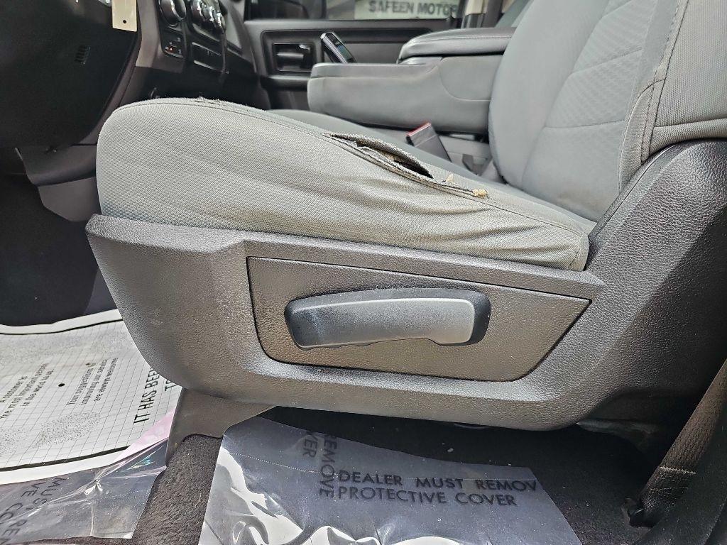 RAM 1500 Classic Tradesman 4x4 Quad Cab 6'4" Box 2020