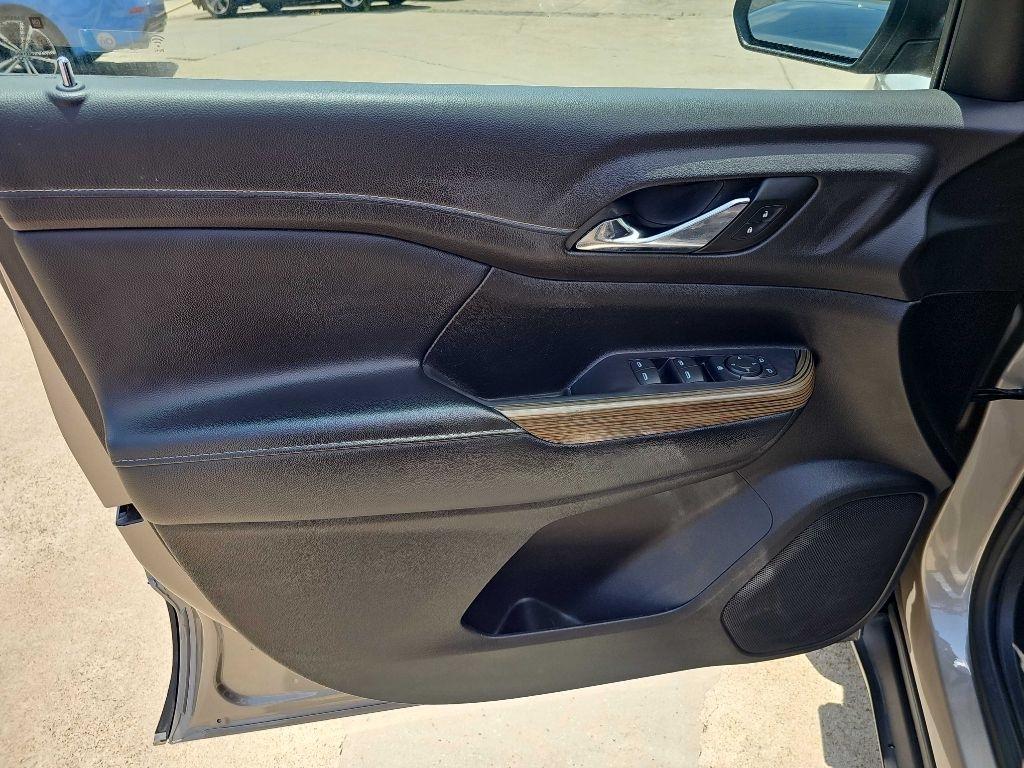 GMC Acadia AWD 4dr SLE 2022