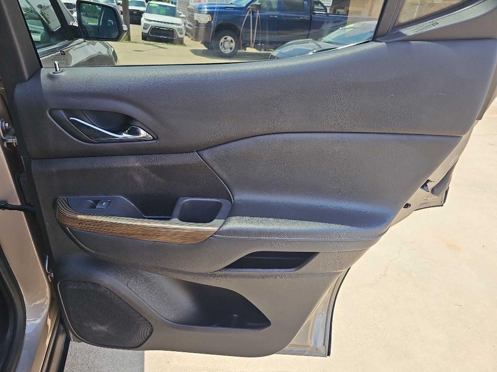 GMC Acadia AWD 4dr SLE 2022